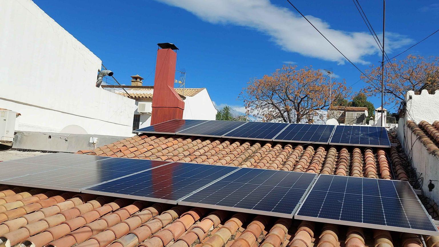 Instalación de sistema fotovoltaico en Nueva Andalucía (Marbella)